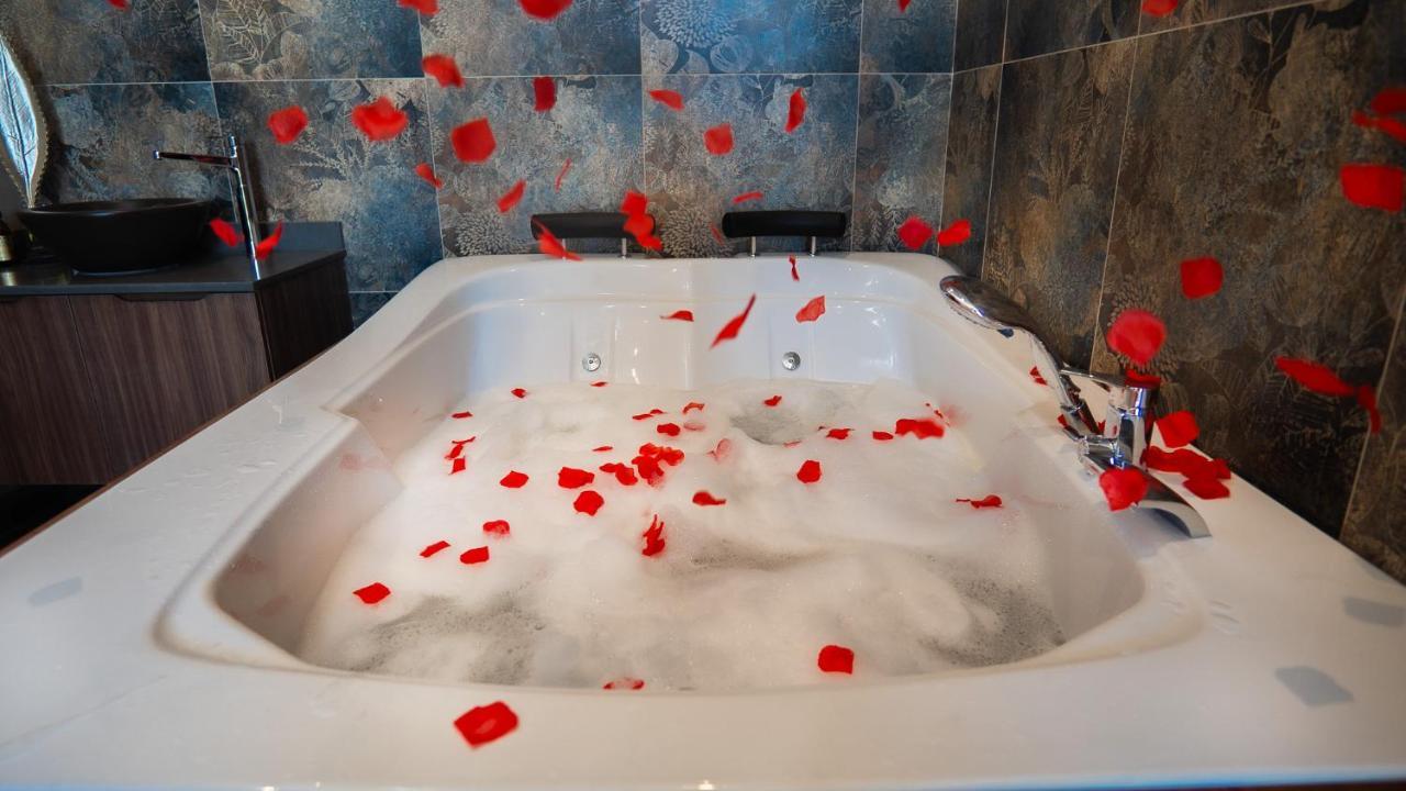 Motel Heksapolis Tavsancil Ngoại thất bức ảnh